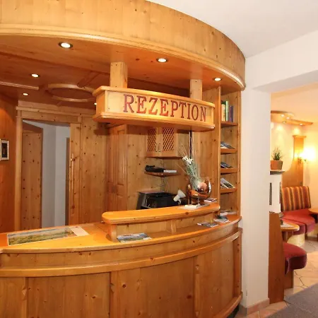 Stylish And Cozy At The Entrance To The Otztal Appartement Oetz